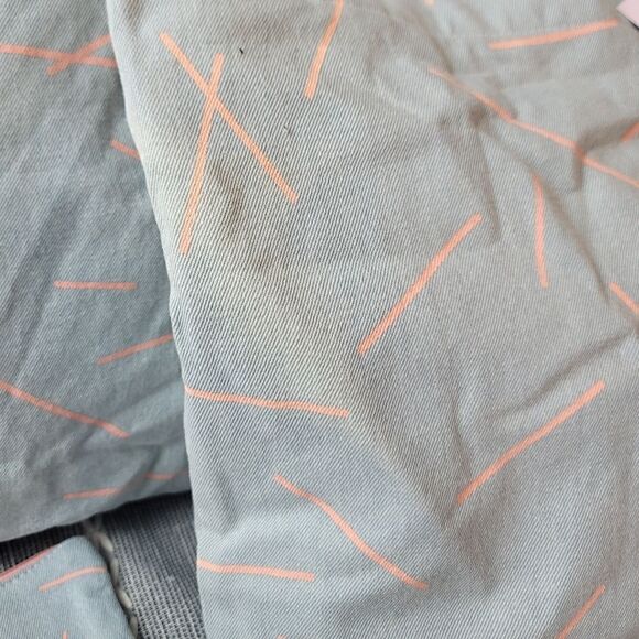 NWT- TALKING OUT OF TURN Canvas Bundle - Picture 2 of 13